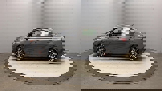 Vehicle image 9 of 27