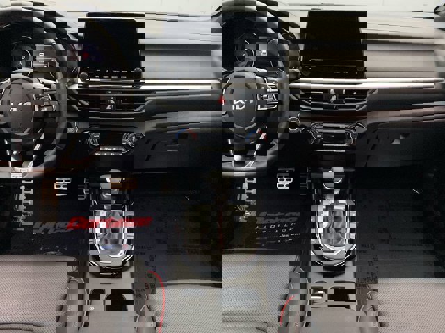 Vehicle image 22 of 27