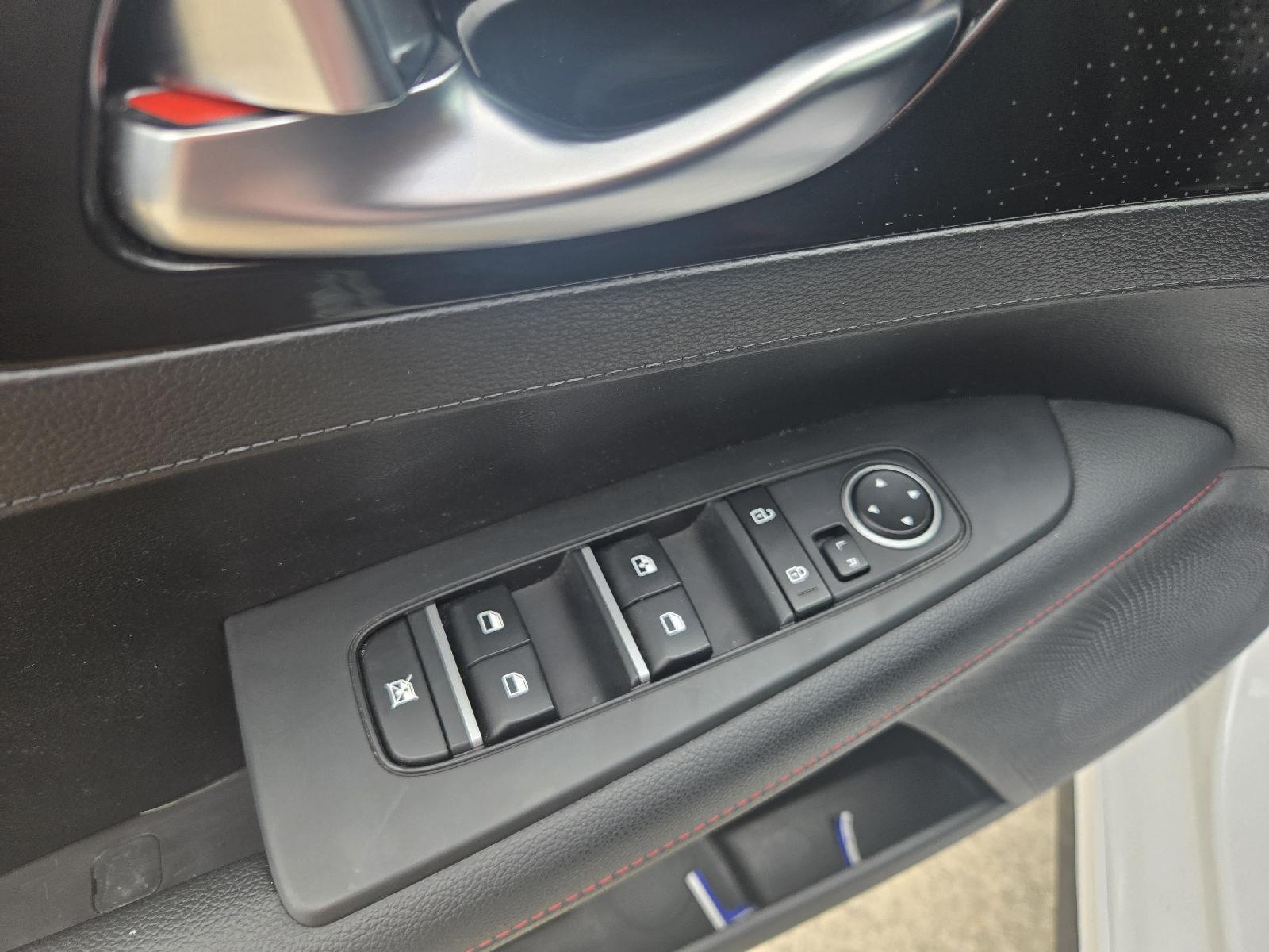Vehicle image 12 of 23