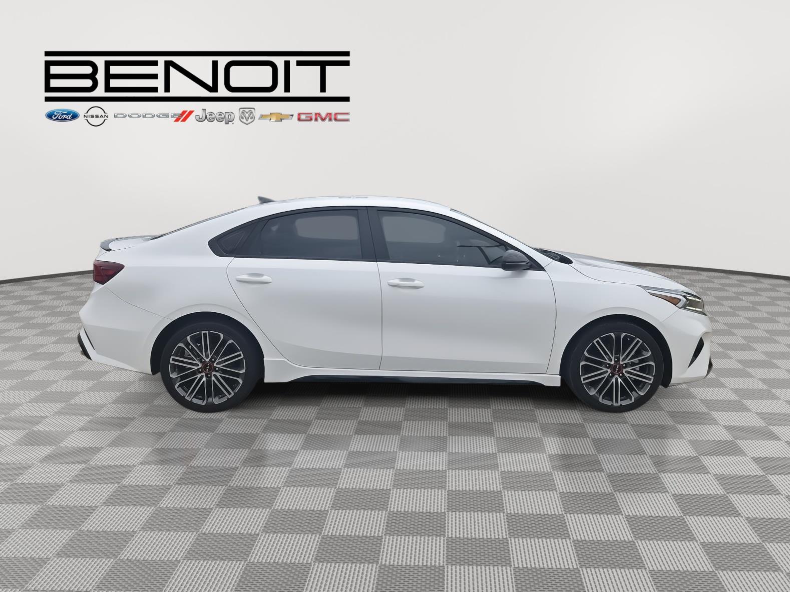 Vehicle image 4 of 23