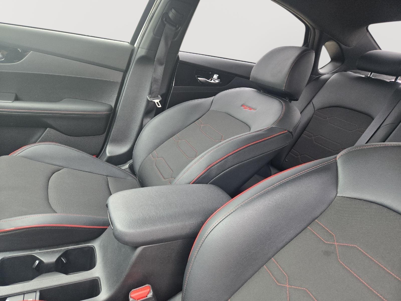 Vehicle image 10 of 23