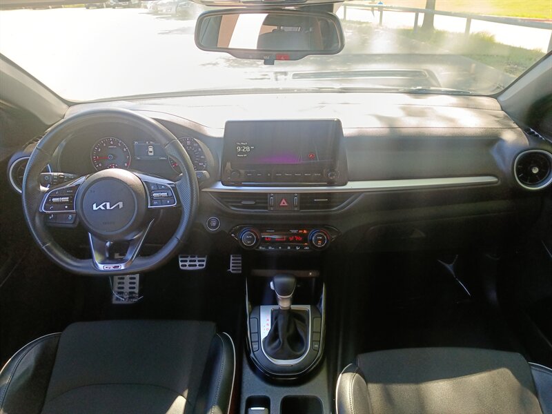 Vehicle image 20 of 32