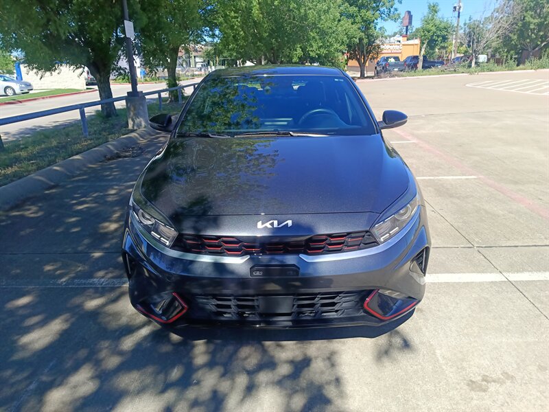 Vehicle image 9 of 32