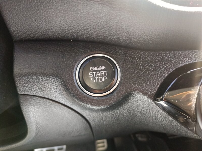 Vehicle image 27 of 32