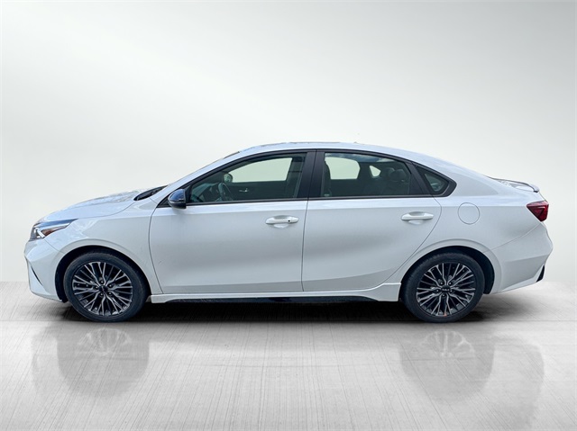 Vehicle image 2 of 47