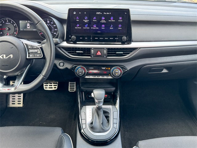 Vehicle image 25 of 47