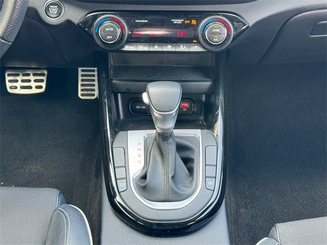 Vehicle image 27 of 47