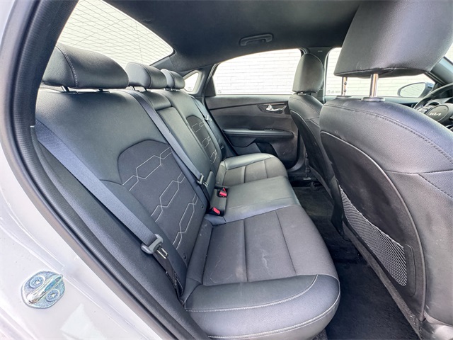 Vehicle image 20 of 47
