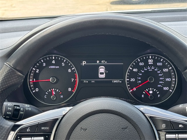Vehicle image 33 of 47