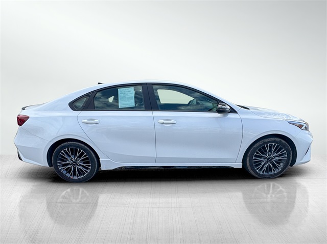 Vehicle image 7 of 47