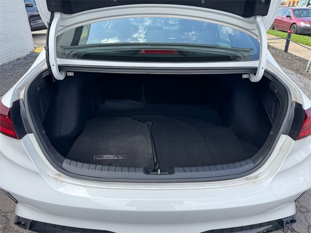 Vehicle image 19 of 47
