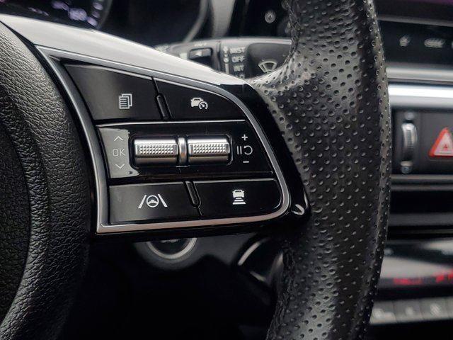 Vehicle image 14 of 30