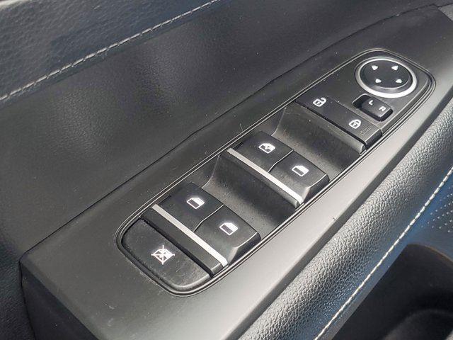 Vehicle image 8 of 30