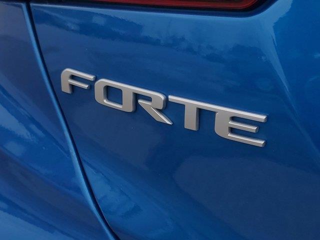 Vehicle image 28 of 30