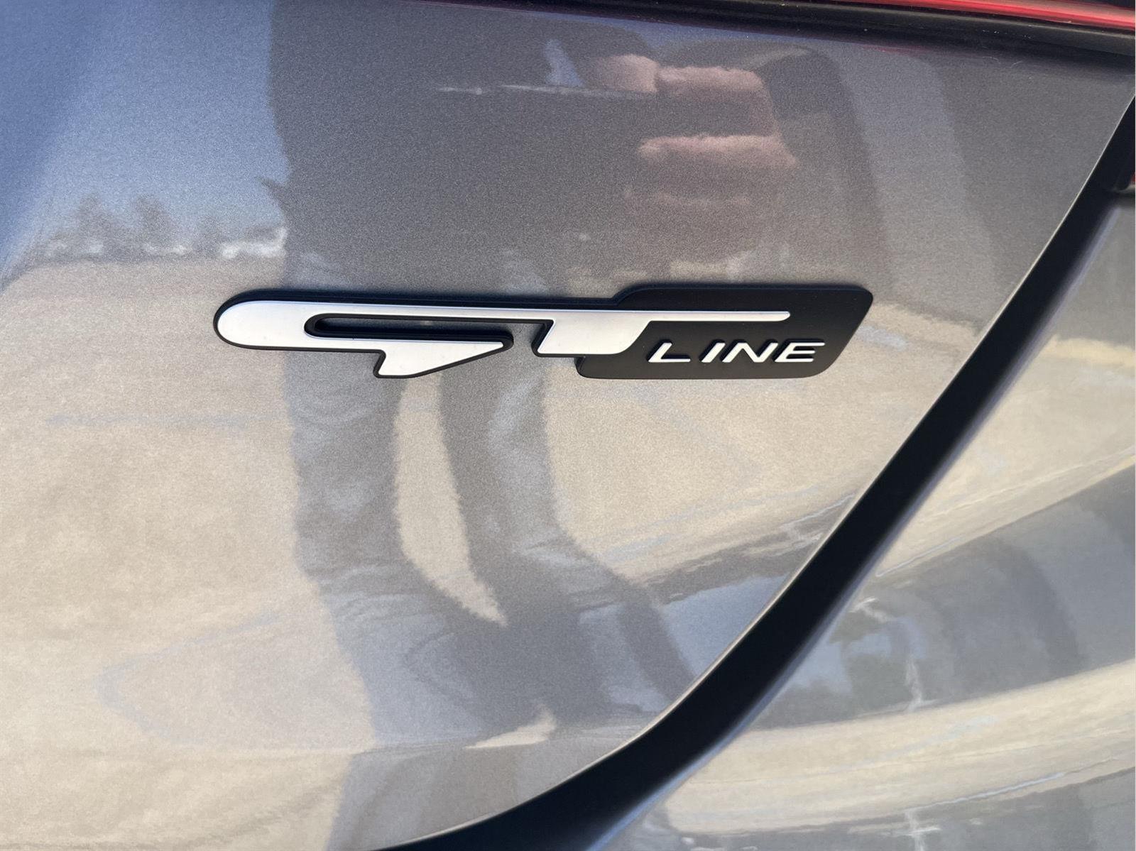 Vehicle image 13 of 34