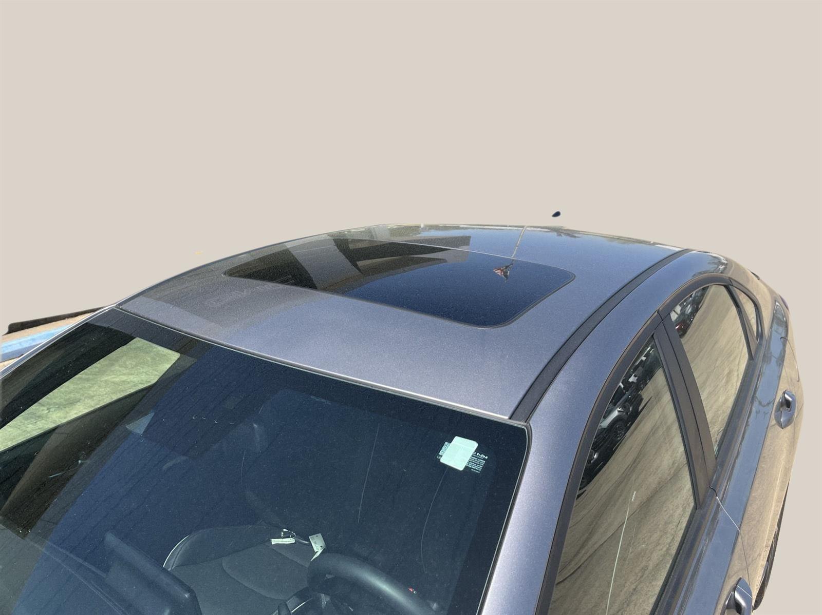 Vehicle image 10 of 34