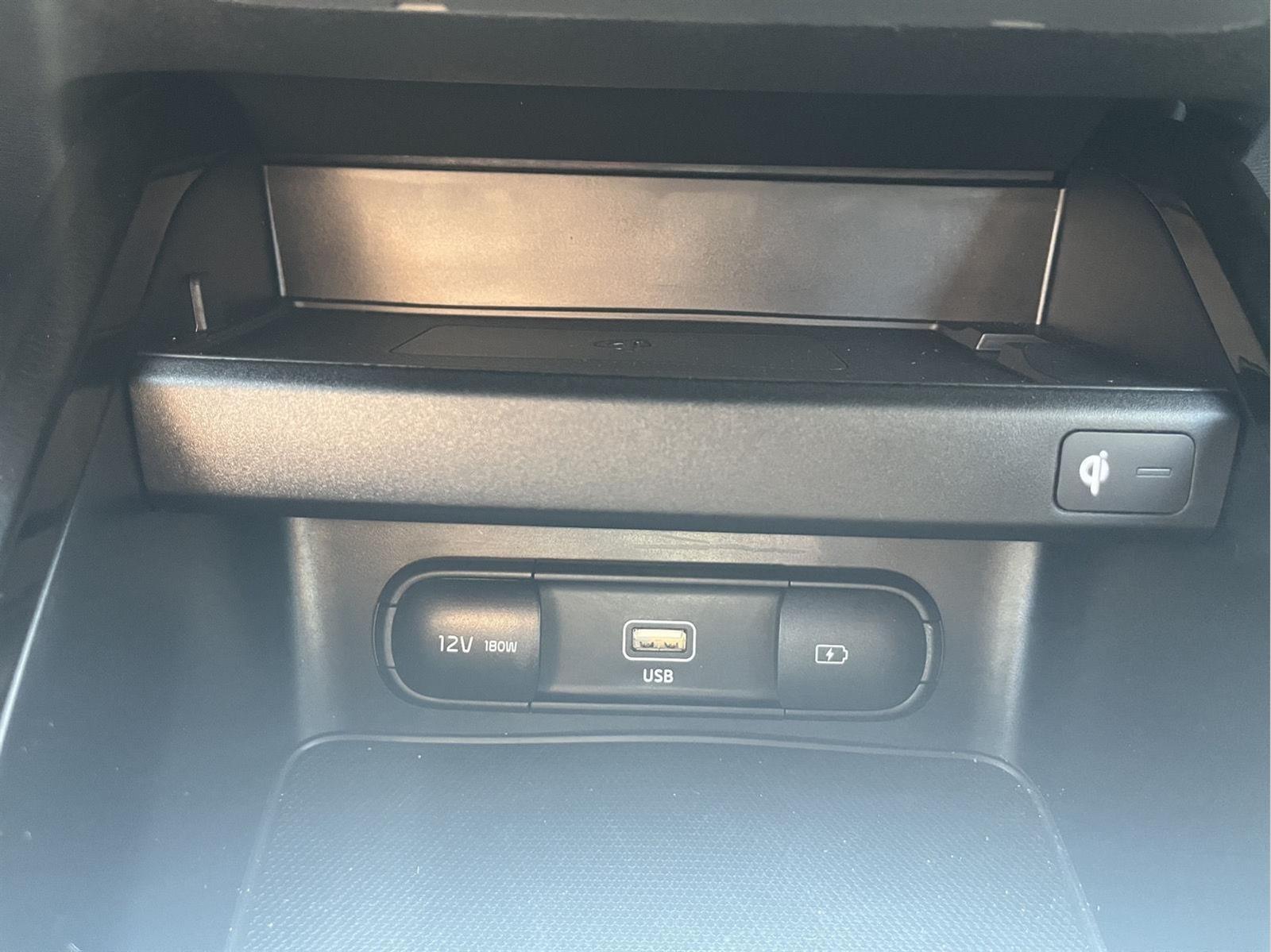 Vehicle image 26 of 34