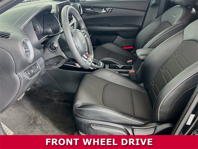 Vehicle image 8 of 33