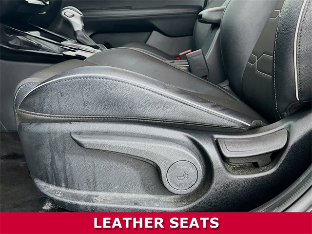 Vehicle image 9 of 33