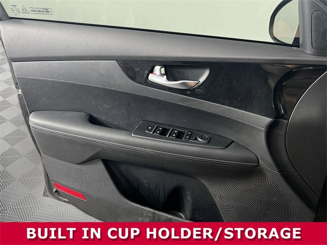 Vehicle image 24 of 33