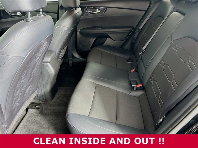 Vehicle image 10 of 33