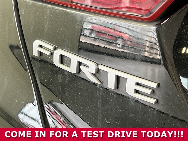 Vehicle image 31 of 33