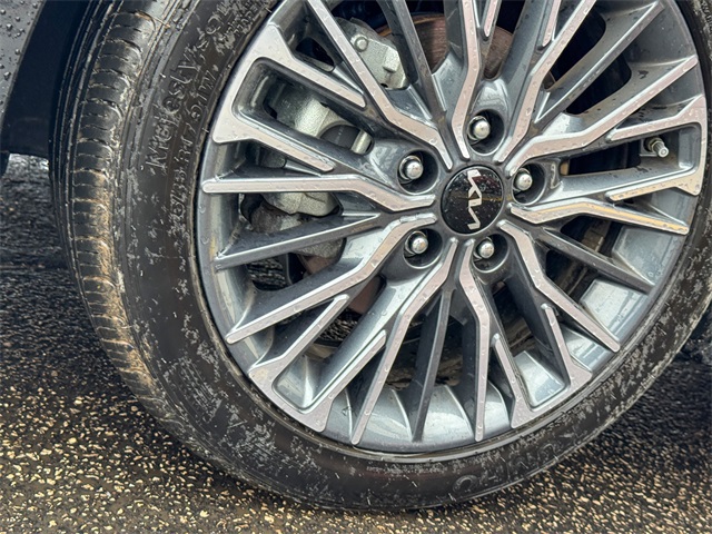 Vehicle image 14 of 49