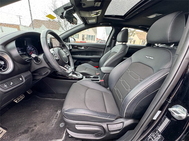 Vehicle image 16 of 49