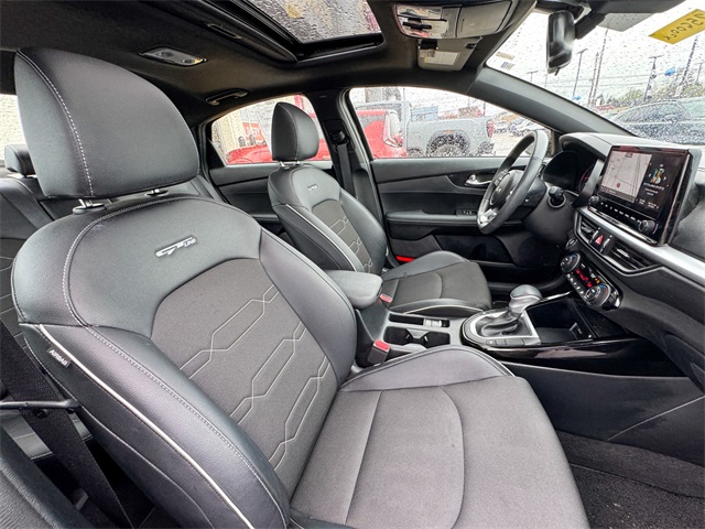 Vehicle image 21 of 49