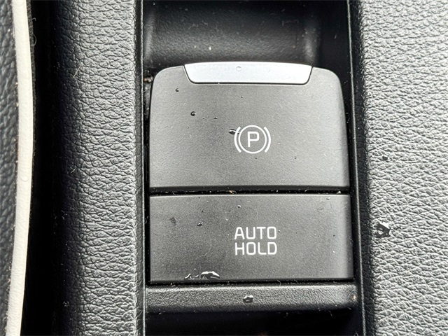 Vehicle image 43 of 49