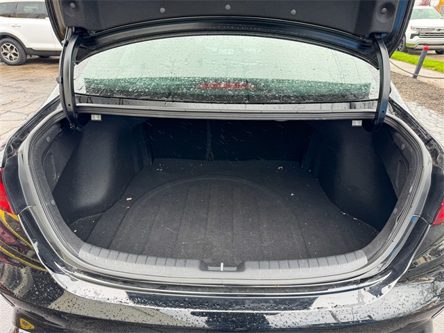 Vehicle image 19 of 49