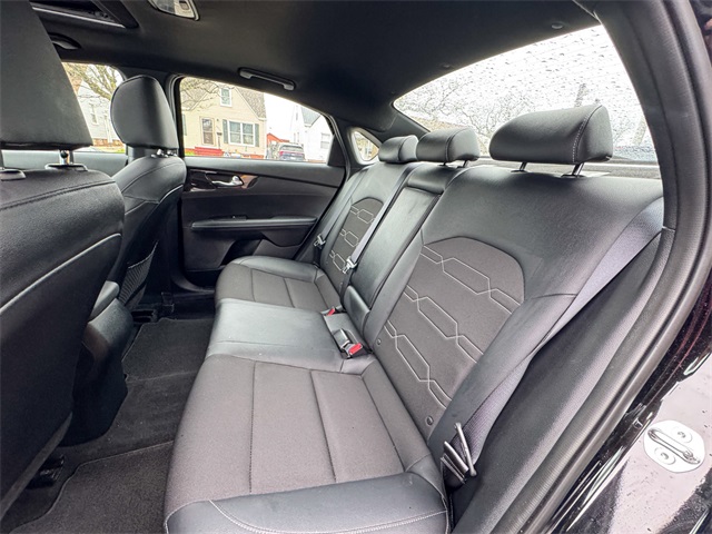 Vehicle image 18 of 49