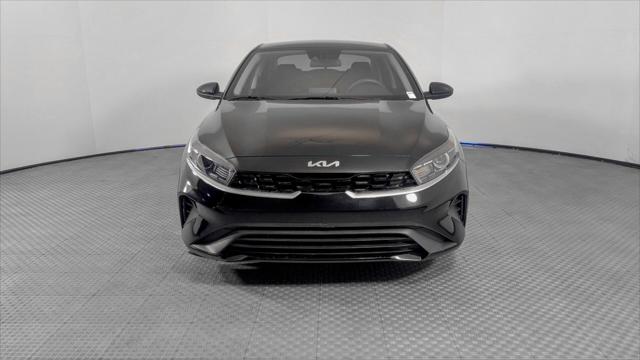 Vehicle image 4 of 34
