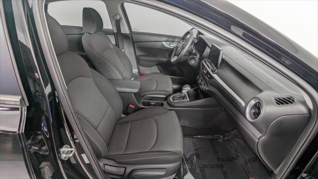 Vehicle image 29 of 34