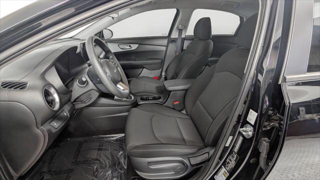 Vehicle image 11 of 34