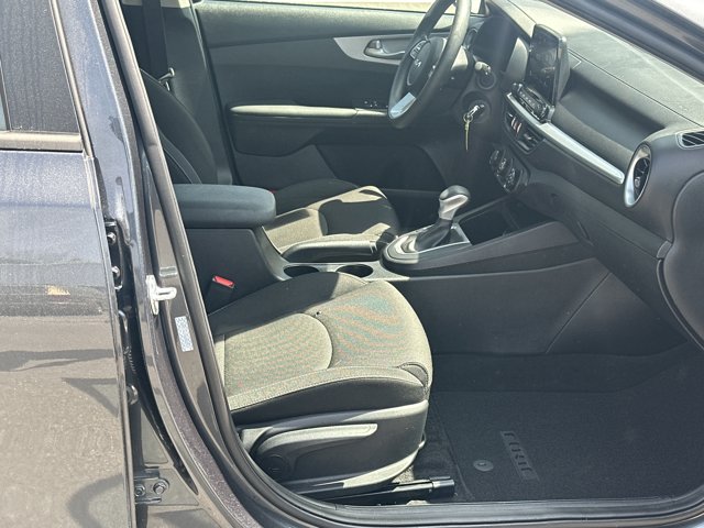 Vehicle image 14 of 30