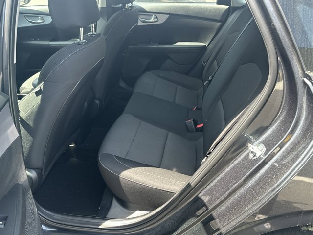 Vehicle image 21 of 30