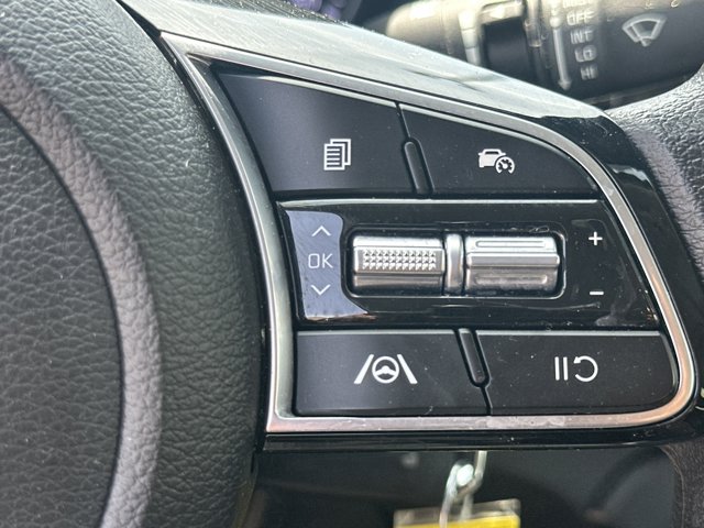 Vehicle image 25 of 30