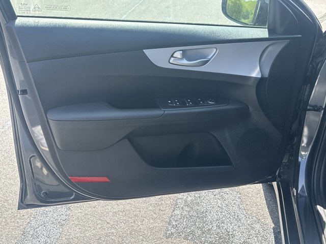 Vehicle image 10 of 30