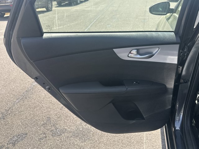 Vehicle image 22 of 30