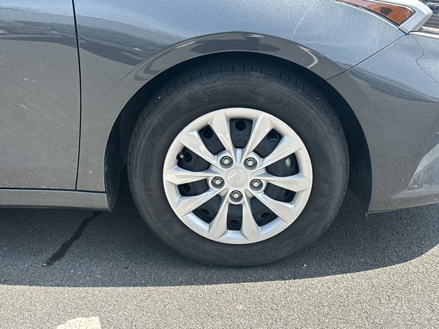 Vehicle image 13 of 30