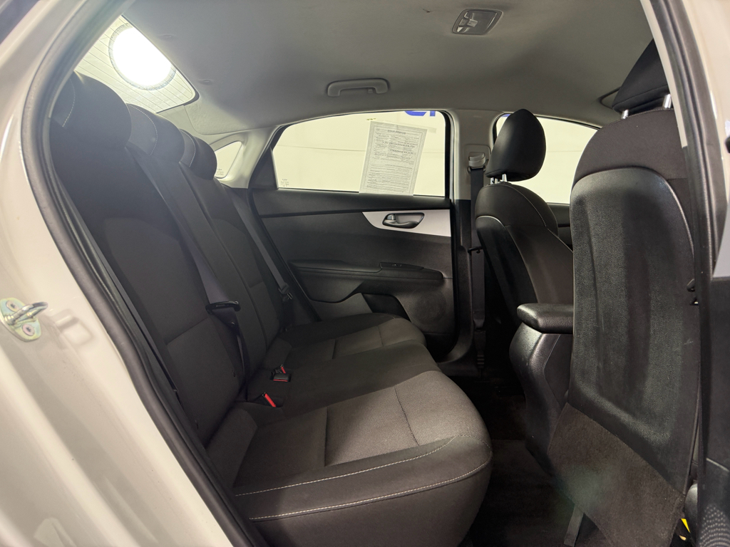Vehicle image 14 of 24