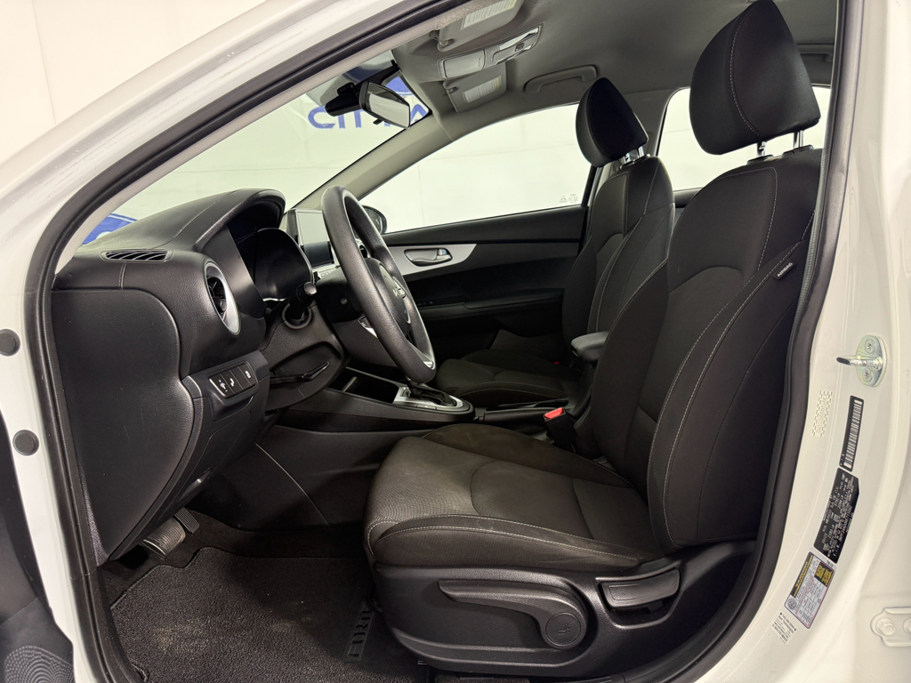 Vehicle image 18 of 24