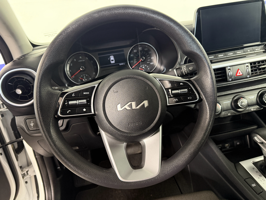 Vehicle image 19 of 24