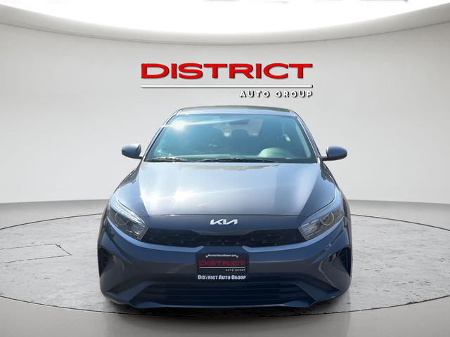 2024 Kia Forte LXS Image 3 of 30