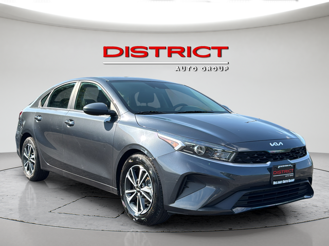2024 Kia Forte LXS Image 1 of 30