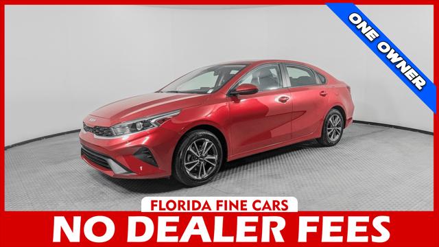 2024 Kia Forte LXS Image 2 of 33