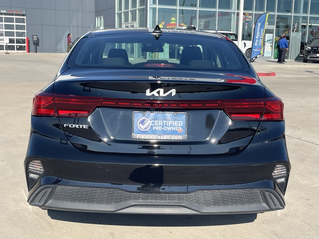 2024 Kia Forte LXS Image 8 of 20