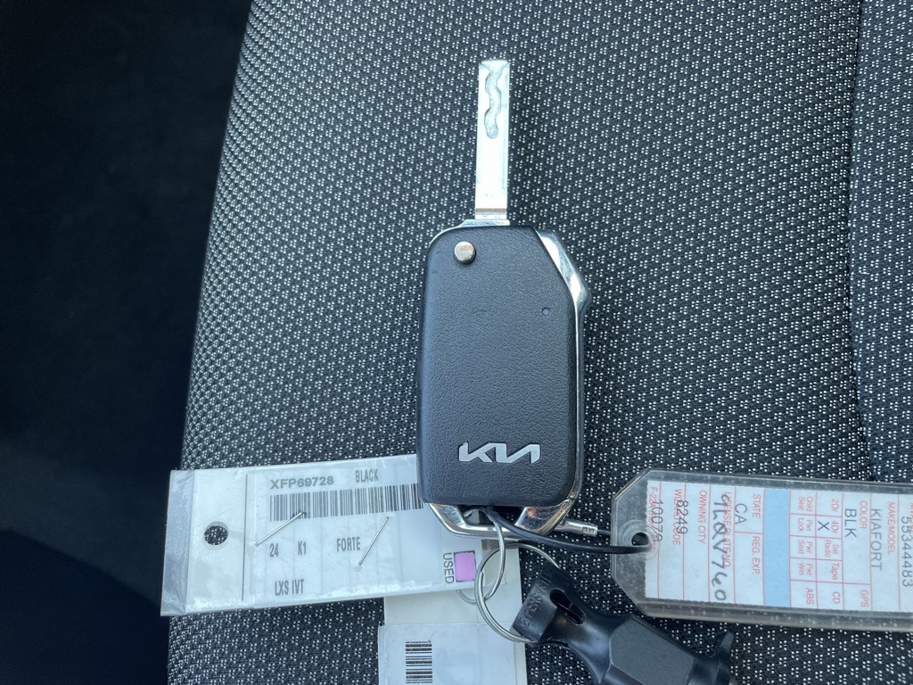 2024 Kia Forte LXS Image 16 of 20