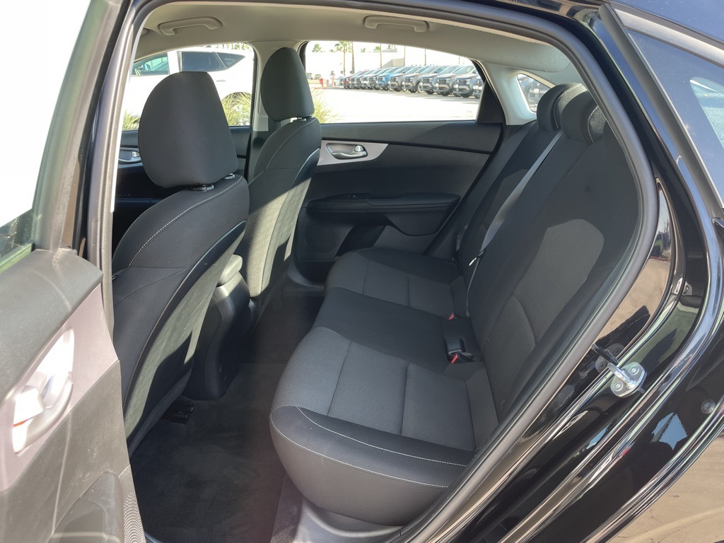 2024 Kia Forte LXS Image 10 of 20